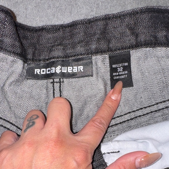 Rocawear- Men's Gray Vintage Y2K Denim Shorts Size 32 - Picture 4 of 14